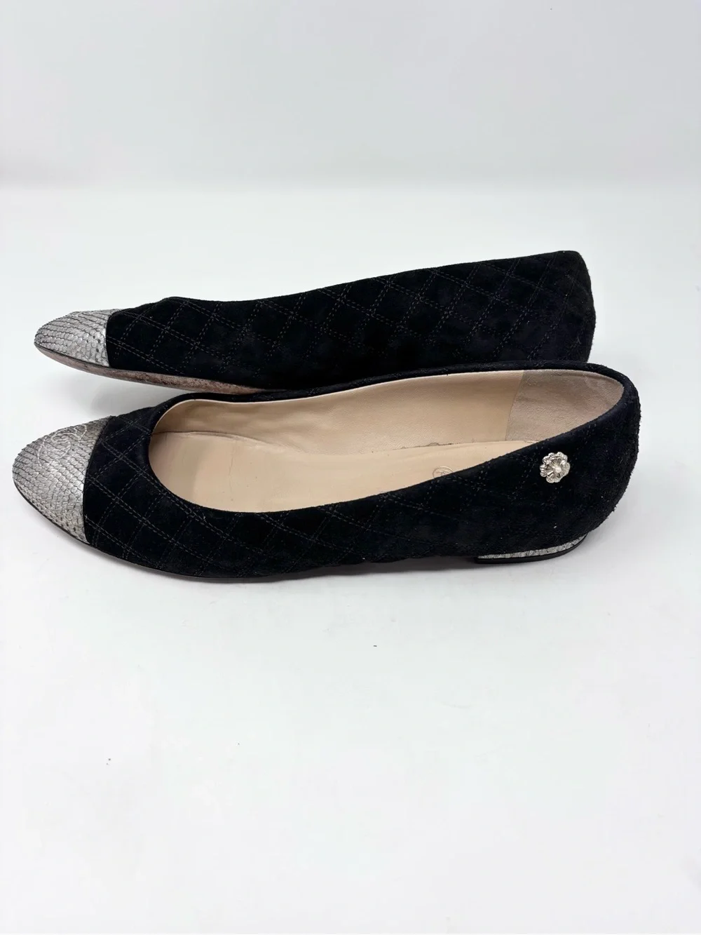 Chanel CC Silver Snakeskin Cap Toe Black Suede Quilted Ballet Flat size 39.5 EU